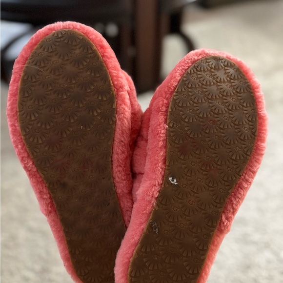 UGG Fluffy Pink Slippers - Picture 6 of 7